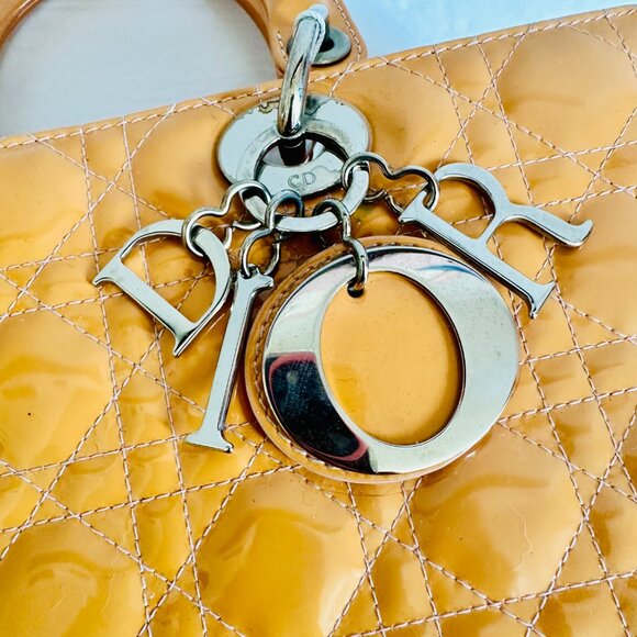 AUTHENTIC CHRISTIAN DIOR PATENT LEATHER QUILTED YELLOW LADY DIOR SATCHEL ITALY - Picture 9 of 16